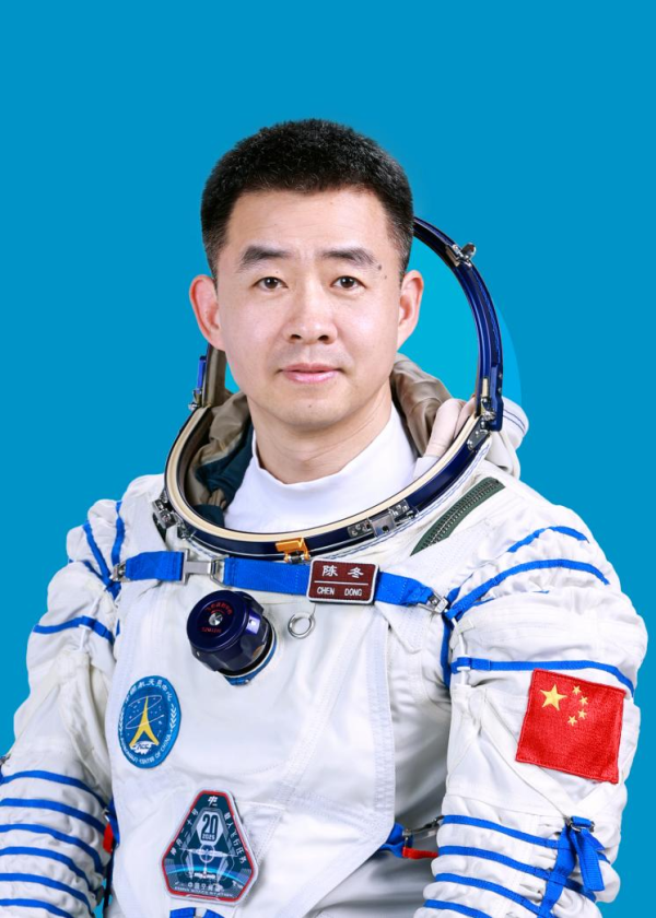 万通配资 神二十乘组指令长陈冬：又又又飞天！